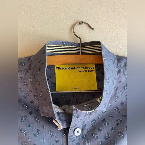 *Descendant of Thieves By:Dres Ladro Blue Paisley Short Sleeve Button Down - Picture 2 of 7